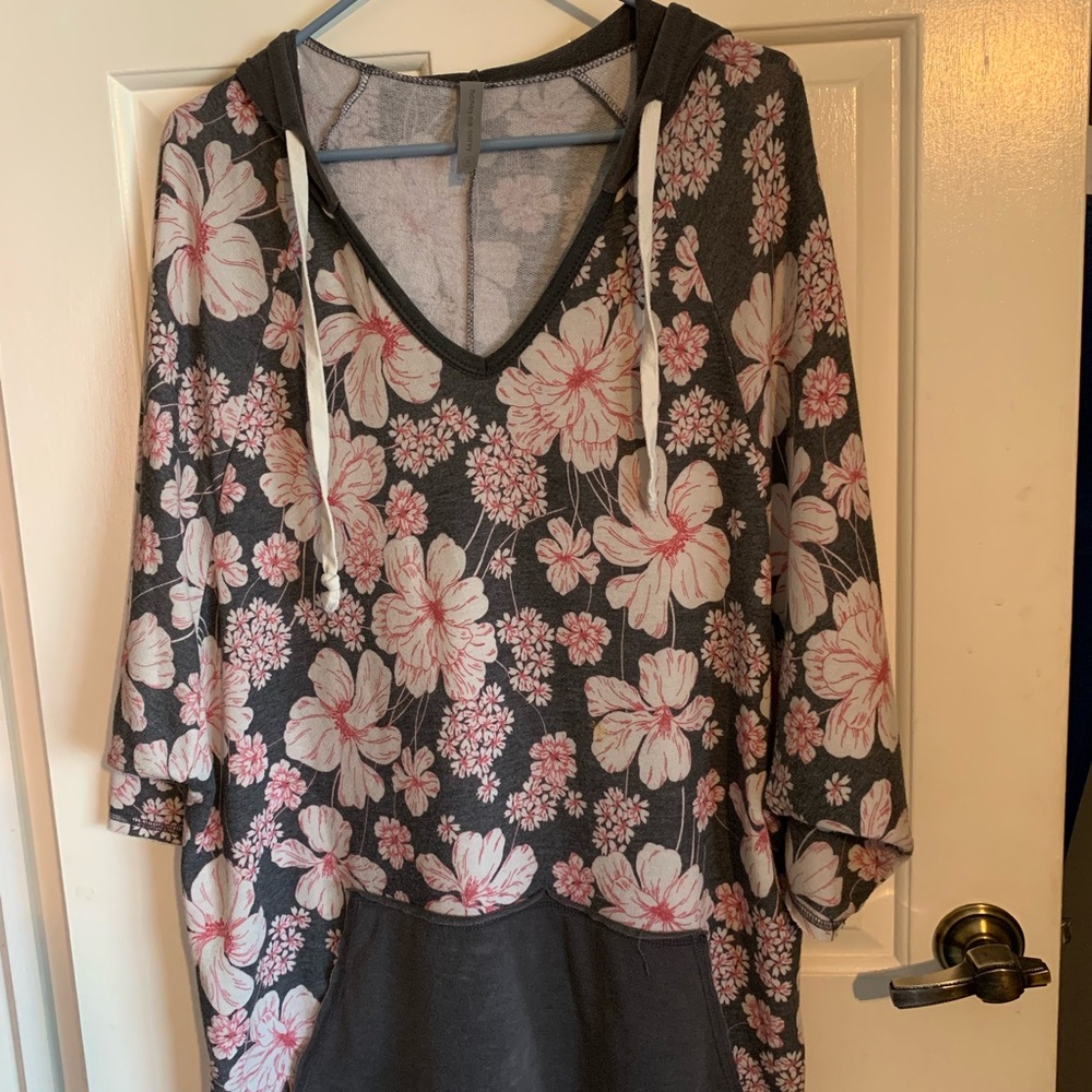 Honeyme Curvy Heather Gray and Blush Tag Hoodie